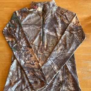 womens Under Armour shirt
